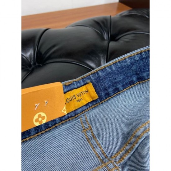 LOUIS VUITTON 2023FW Jeans Rare in Japan! Very popular LOUIS VUITTON 2023FW Jeans Rare in Japan! Very popular