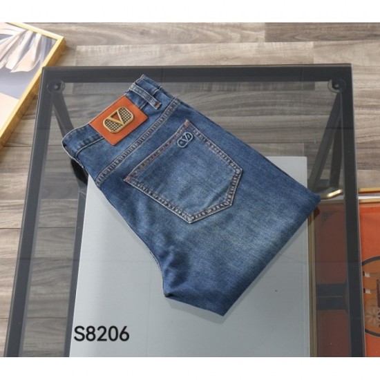 2023SS denim pants very popular item VALENTINO Valentino 2023SS denim pants very popular item VALENTINO Valentino
