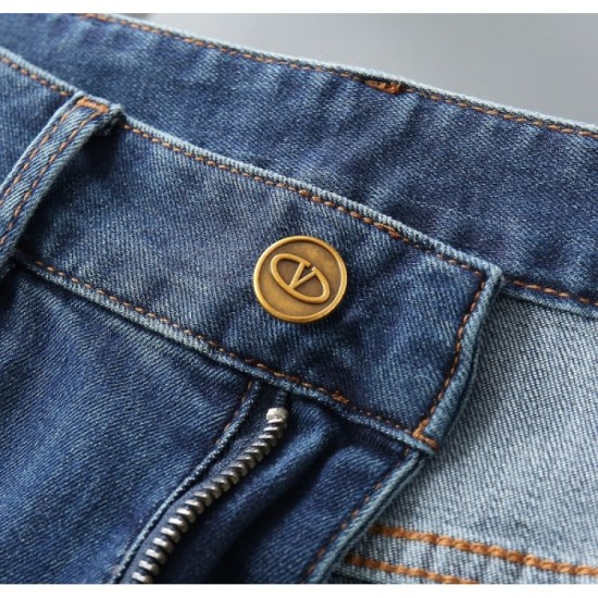2023SS denim pants very popular item VALENTINO Valentino 2023SS denim pants very popular item VALENTINO Valentino