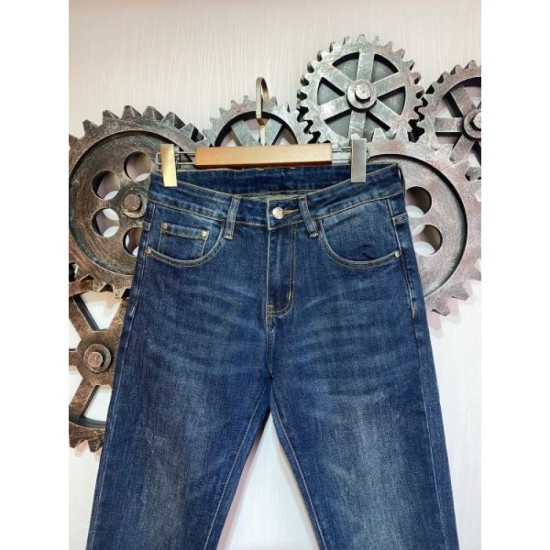 VALENTINO 2023FW Straight Jeans Celebrity Worn Product VALENTINO 2023FW Straight Jeans Celebrity Worn Product