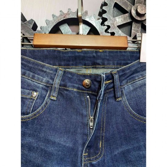VALENTINO 2023FW Straight Jeans Celebrity Worn Product VALENTINO 2023FW Straight Jeans Celebrity Worn Product