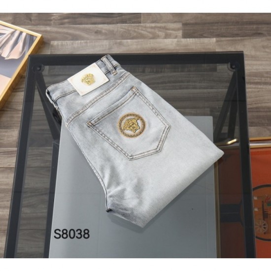 2023SS Denim Pants This year's popular classic new VERSACE Versace 2023SS Denim Pants This year's popular classic new VERSACE Versace