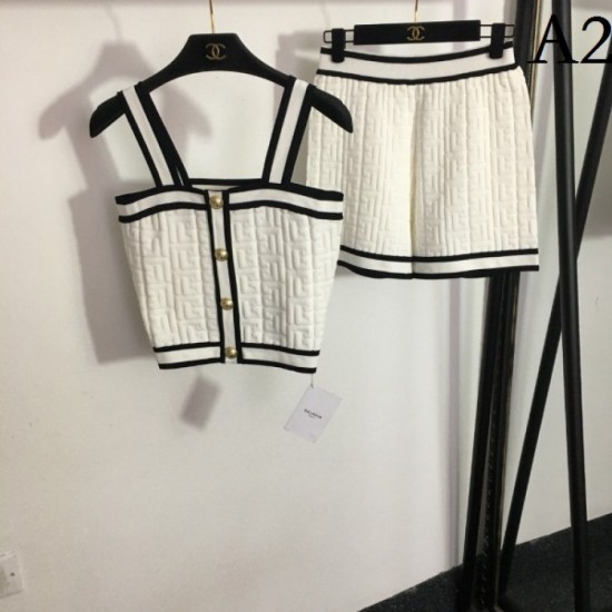 BALMAIN Balmain 2023SS top and bottom set is very popular among young people overseas BALMAIN Balmain 2023SS top and bottom set is very popular among young people overseas