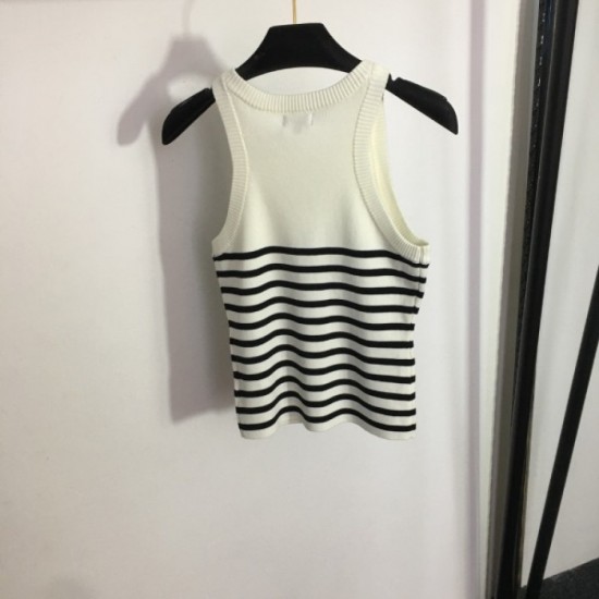 Knit vest to wear this summer 2023SS CHANEL Chanel Knit vest to wear this summer 2023SS CHANEL Chanel