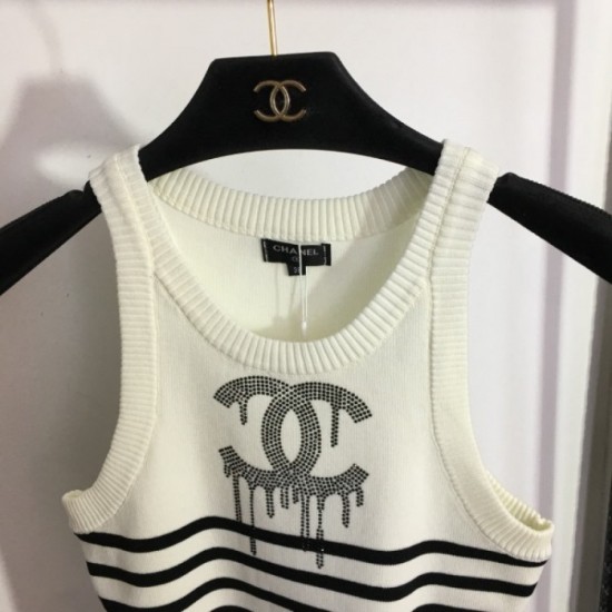 Knit vest to wear this summer 2023SS CHANEL Chanel Knit vest to wear this summer 2023SS CHANEL Chanel