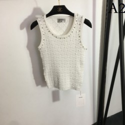 A popular explosion and a hot seller! Knit vest 2023SS CHANEL Chanel