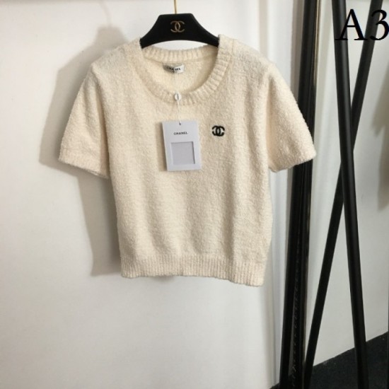 CHANEL Chanel 2023SS short-sleeved knit This autumn new work that can create a sense of room for adults CHANEL Chanel 2023SS short-sleeved knit This autumn new work that can create a sense of room for adults