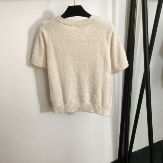 CHANEL Chanel 2023SS short-sleeved knit This autumn new work that can create a sense of room for adults CHANEL Chanel 2023SS short-sleeved knit This autumn new work that can create a sense of room for adults