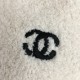 CHANEL Chanel 2023SS short-sleeved knit This autumn new work that can create a sense of room for adults CHANEL Chanel 2023SS short-sleeved knit This autumn new work that can create a sense of room for adults