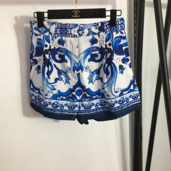 DOLCE & GABBANA Dolce & Gabbana 2023SS short-sleeved top and bottom set Summer new work of the topic DOLCE & GABBANA Dolce & Gabbana 2023SS short-sleeved top and bottom set Summer new work of the topic
