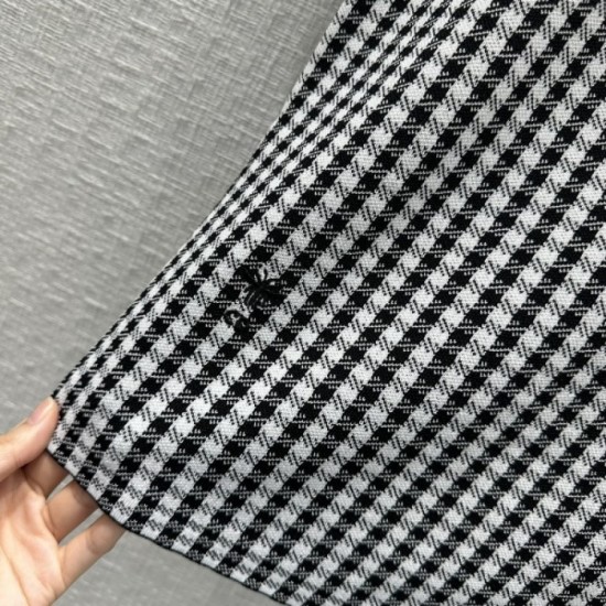 Short-sleeved knit 2023SS DIOR Dior with presence every season Short-sleeved knit 2023SS DIOR Dior with presence every season