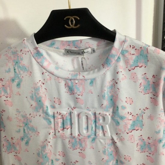 Good compatibility and definitely recommended short-sleeved T-shirt 2023SS DIOR Dior Good compatibility and definitely recommended short-sleeved T-shirt 2023SS DIOR Dior