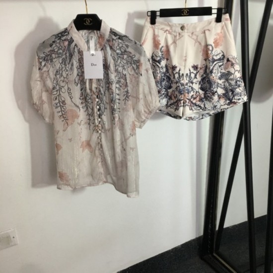 Spring and summer is a continuous trend Short-sleeved top + short pants top and bottom set 2023SS DIOR Dior Spring and summer is a continuous trend Short-sleeved top + short pants top and bottom set 2023SS DIOR Dior