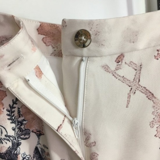 Spring and summer is a continuous trend Short-sleeved top + short pants top and bottom set 2023SS DIOR Dior Spring and summer is a continuous trend Short-sleeved top + short pants top and bottom set 2023SS DIOR Dior