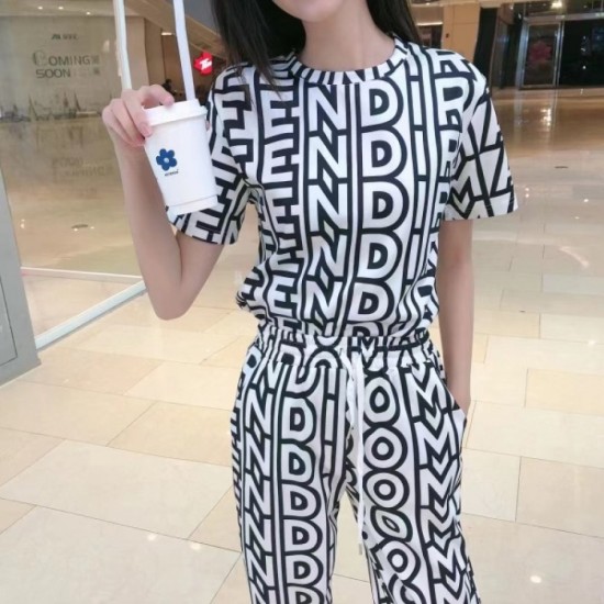FENDI Fendi fashionable but not tired 2023SS sports suit FENDI Fendi fashionable but not tired 2023SS sports suit