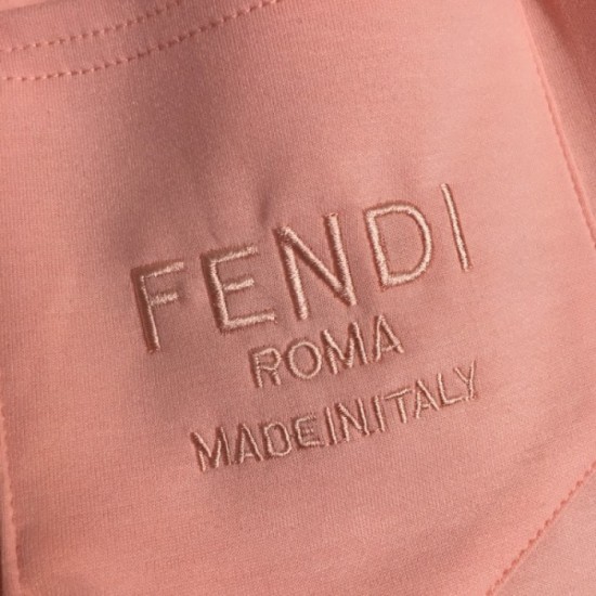 Sports suit that makes it easy to wear 2023SS FENDI Fendi Sports suit that makes it easy to wear 2023SS FENDI Fendi