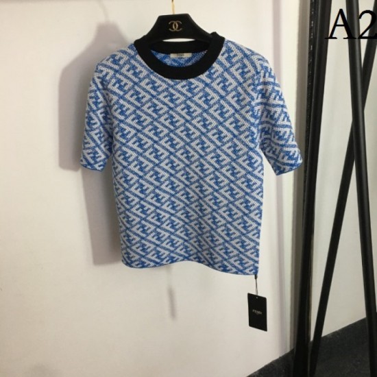 Short-sleeved knit 2023SS FENDI Fendi decided on a modern style Short-sleeved knit 2023SS FENDI Fendi decided on a modern style