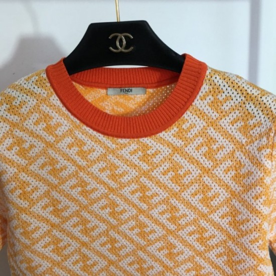 Short-sleeved knit 2023SS FENDI Fendi decided on a modern style Short-sleeved knit 2023SS FENDI Fendi decided on a modern style