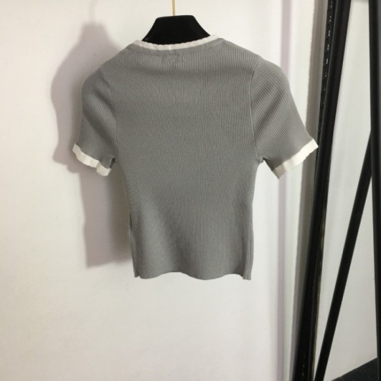 MIU MIU 2023SS short-sleeved knit summer standard that you want one new item MIU MIU 2023SS short-sleeved knit summer standard that you want one new item