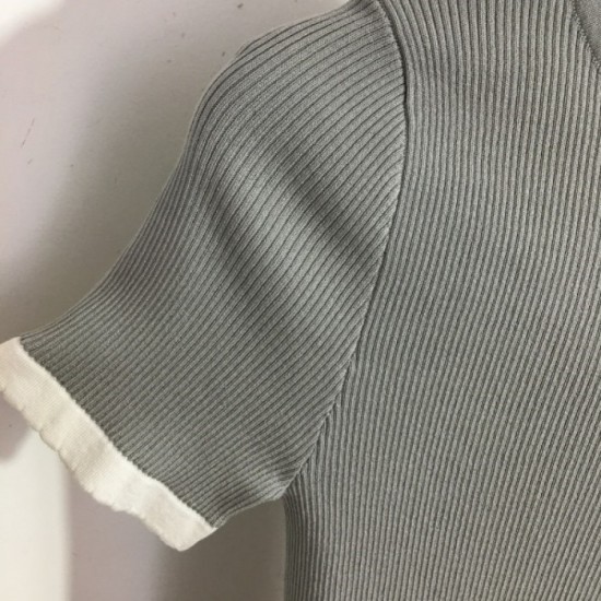MIU MIU 2023SS short-sleeved knit summer standard that you want one new item MIU MIU 2023SS short-sleeved knit summer standard that you want one new item
