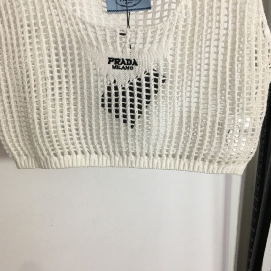 Perfect for summer outings Camisole 2023SS PRADA Prada Perfect for summer outings Camisole 2023SS PRADA Prada