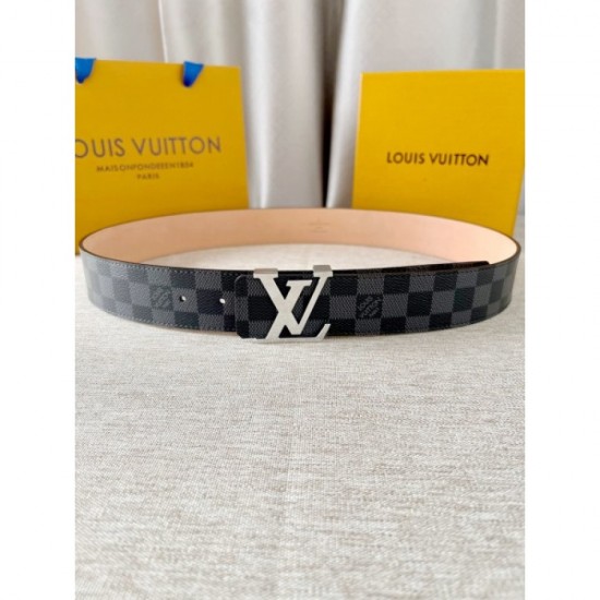 Domestic rarity! Popular belt 2023SS LOUIS VUITTON Louis Vuitton Domestic rarity! Popular belt 2023SS LOUIS VUITTON Louis Vuitton