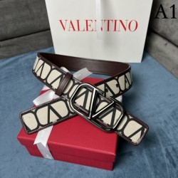 Explosive popularity belt 2023SS VALENTINO Valentino this season