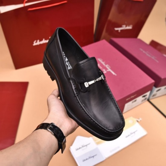 Magazine publication 2023SS business shoes FERRAGAMO Salvatore Ferragamo Magazine publication 2023SS business shoes FERRAGAMO Salvatore Ferragamo