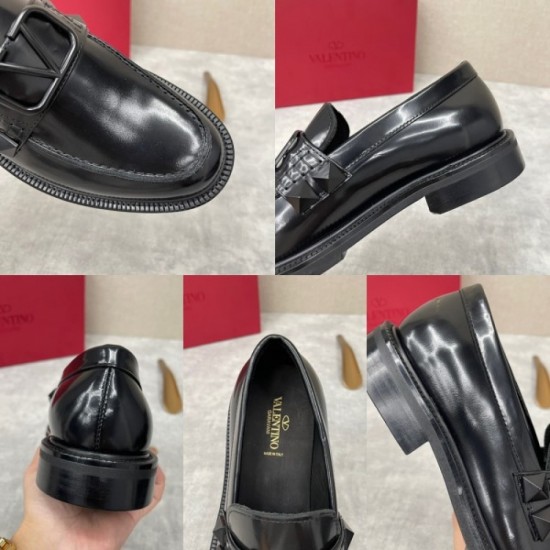 VALENTINO Valentino business shoes 2023AW winter brand new sold out soon VALENTINO Valentino business shoes 2023AW winter brand new sold out soon