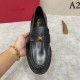 VALENTINO Valentino business shoes 2023AW Outstanding mix-and-match power VALENTINO Valentino business shoes 2023AW Outstanding mix-and-match power