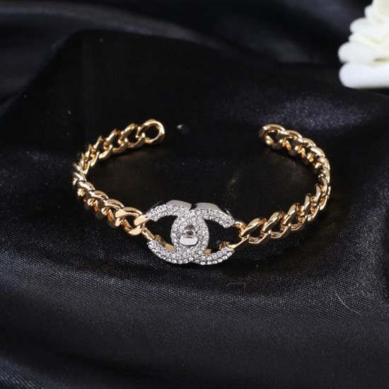 2023FW Bracelet CHANEL New Casual Coordination 2023FW Bracelet CHANEL New Casual Coordination