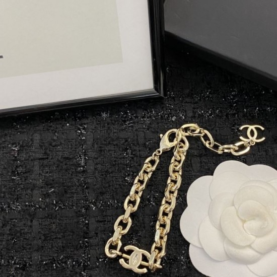 2023FW Bracelet CHANEL Chanel Rare! Limited to stores that carry it 2023FW Bracelet CHANEL Chanel Rare! Limited to stores that carry it