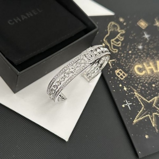 2023FW Bracelet CHANEL Get it at new Chanel sale price 2023FW Bracelet CHANEL Get it at new Chanel sale price