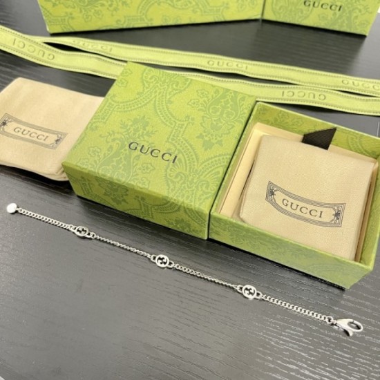 GUCCI Gucci Bracelet 2023SS Style that gets a lot of looks this summer GUCCI Gucci Bracelet 2023SS Style that gets a lot of looks this summer
