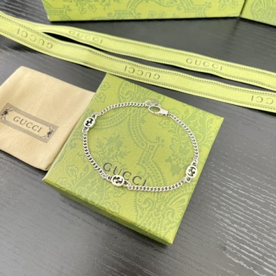 GUCCI Gucci Bracelet 2023SS Style that gets a lot of looks this summer GUCCI Gucci Bracelet 2023SS Style that gets a lot of looks this summer
