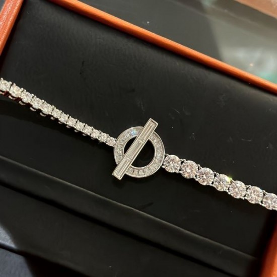 2023FW Bracelet HERMES This is the one for this fall 2023FW Bracelet HERMES This is the one for this fall