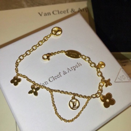 2023SS bracelet This year's spring favorite LOUIS VUITTON Louis Vuitton 2023SS bracelet This year's spring favorite LOUIS VUITTON Louis Vuitton