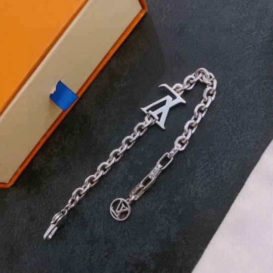 2023SS bracelet topical spring new work LOUIS VUITTON Louis Vuitton 2023SS bracelet topical spring new work LOUIS VUITTON Louis Vuitton