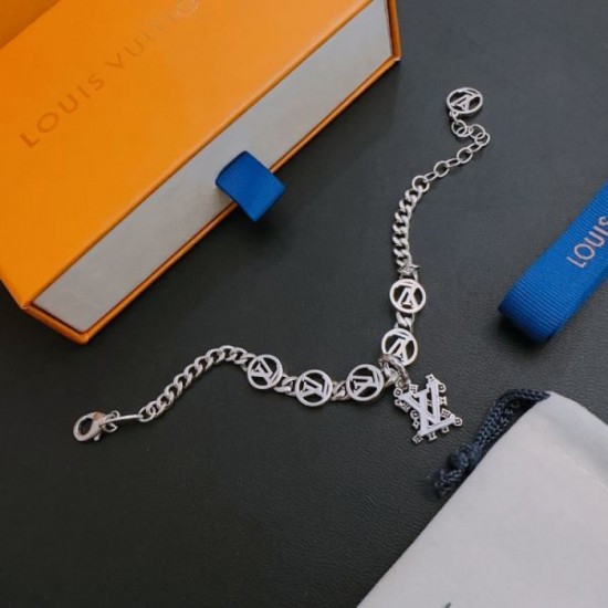 2023FW Bracelet LOUIS VUITTON Louis Vuitton Excellent breathability 2023FW Bracelet LOUIS VUITTON Louis Vuitton Excellent breathability