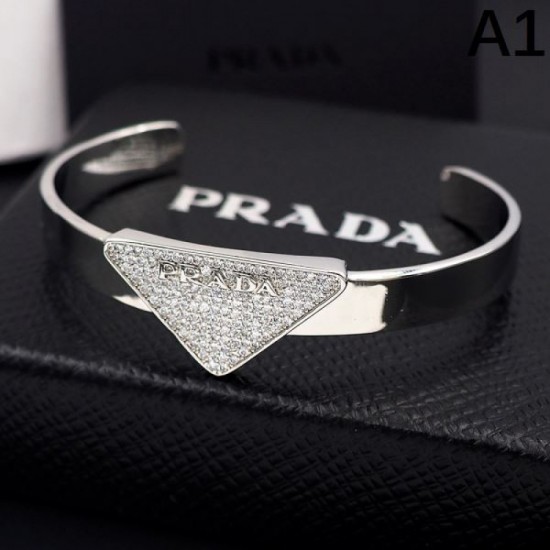 2023FW Bracelet PRADA Prada Ahead of this year's trends 2023FW Bracelet PRADA Prada Ahead of this year's trends