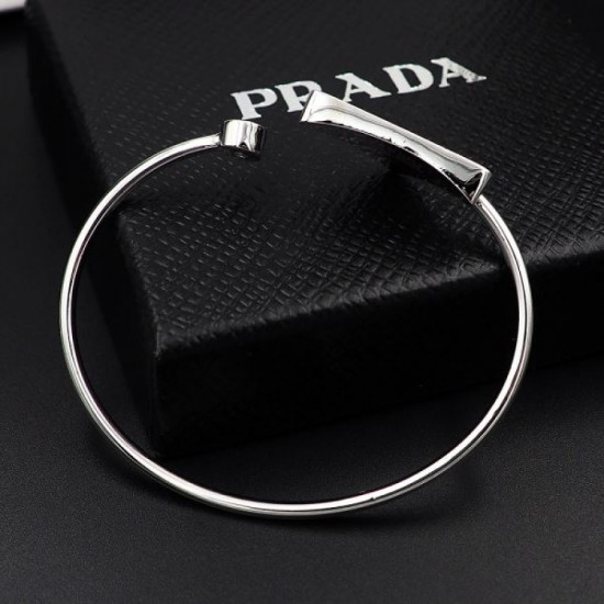 2023FW Bracelet PRADA This season's brand 2023FW Bracelet PRADA This season's brand