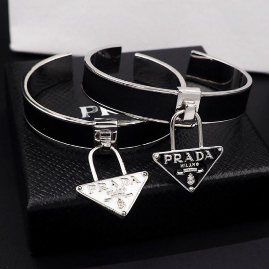 2023FW Bracelet PRADA Prada Last Autumn/Winter Collection 2023FW Bracelet PRADA Prada Last Autumn/Winter Collection