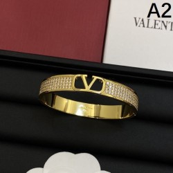 VALENTINO Valentino Not in Japan 2023FW Bracelet