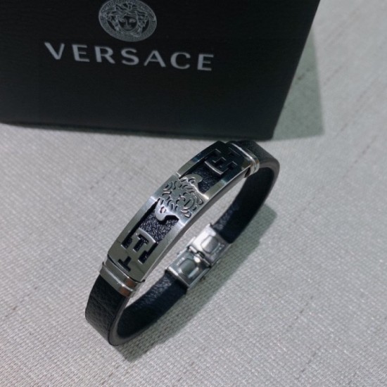 2023SS bracelet Latest love at first sight VERSACE Versace 2023SS bracelet Latest love at first sight VERSACE Versace