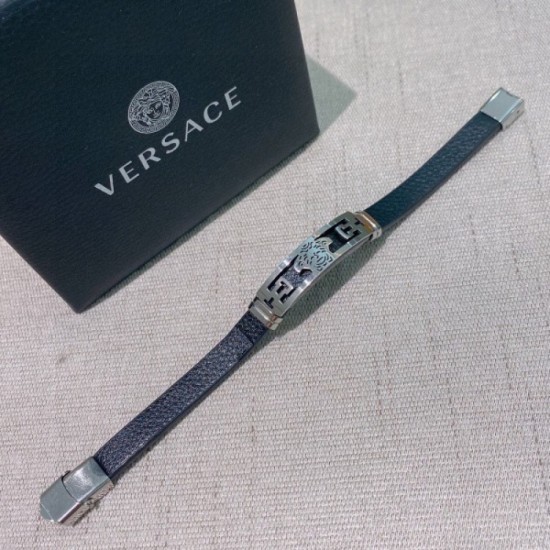 2023SS bracelet Latest love at first sight VERSACE Versace 2023SS bracelet Latest love at first sight VERSACE Versace