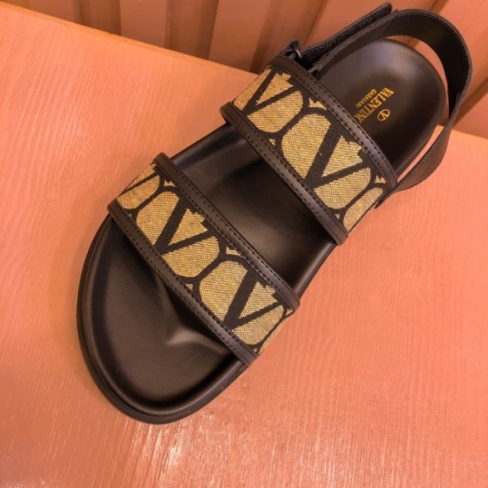 New Spring/Summer 2023SS Slippers VALENTINO Valentino New Spring/Summer 2023SS Slippers VALENTINO Valentino