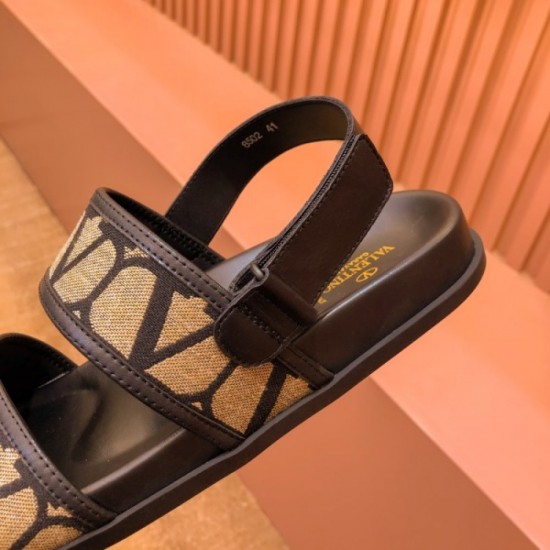 New Spring/Summer 2023SS Slippers VALENTINO Valentino New Spring/Summer 2023SS Slippers VALENTINO Valentino