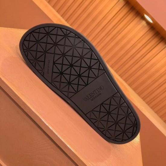 New Spring/Summer 2023SS Slippers VALENTINO Valentino New Spring/Summer 2023SS Slippers VALENTINO Valentino