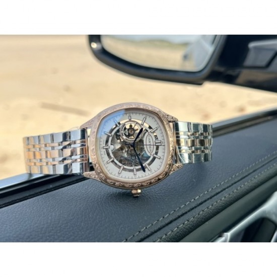 CARTIER Cartier with a feeling of 2023SS clock watch relaxation CARTIER Cartier with a feeling of 2023SS clock watch relaxation