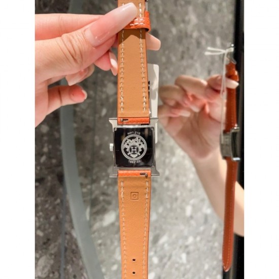 2023SS Clock Watch Summer new work with many regular users HERMES Hermes 2023SS Clock Watch Summer new work with many regular users HERMES Hermes